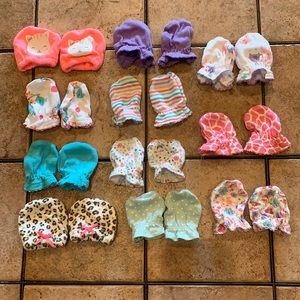 Newborn mittens
